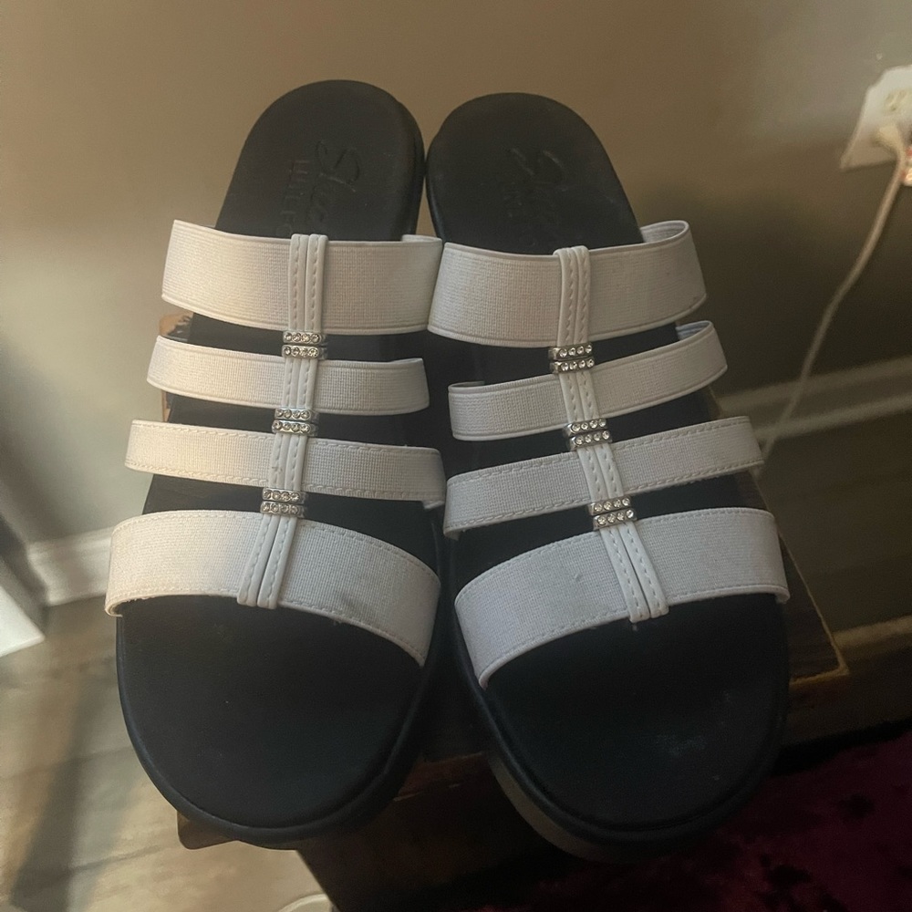 Sketchers sandals size 9